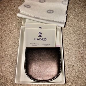 NWOT Men's or women’s Luxury Leather Coin Purse